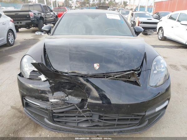2018 PORSCHE PANAMERA 4