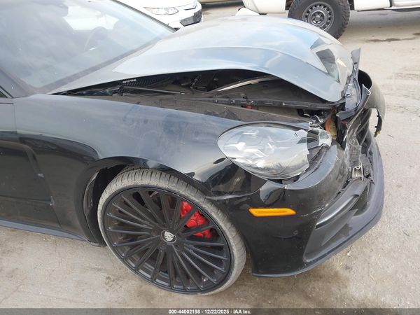 2018 PORSCHE PANAMERA 4