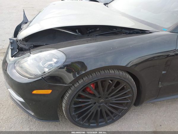 2018 PORSCHE PANAMERA 4