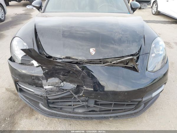2018 PORSCHE PANAMERA 4