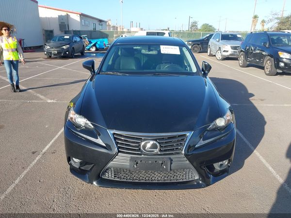 2016 LEXUS IS 200T