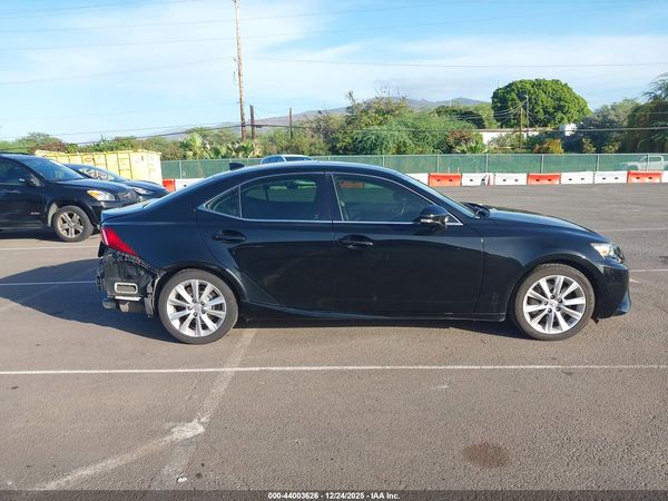 2016 LEXUS IS 200T