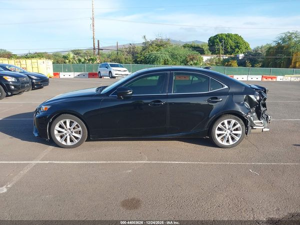 2016 LEXUS IS 200T