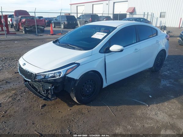 2017 KIA FORTE LX