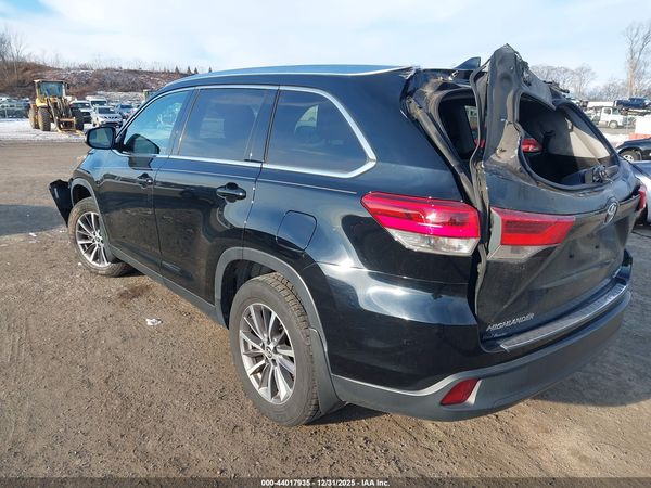 2019 TOYOTA HIGHLANDER XLE
