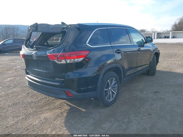2019 TOYOTA HIGHLANDER XLE