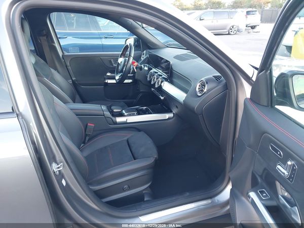 2023 MERCEDES-BENZ GLB 250 4MATIC