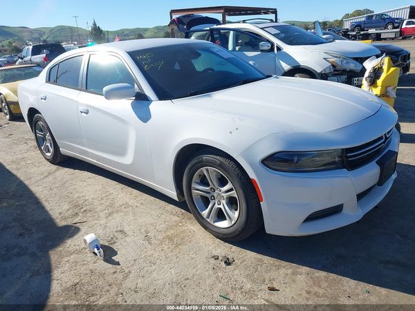 2015 DODGE CHARGER SE