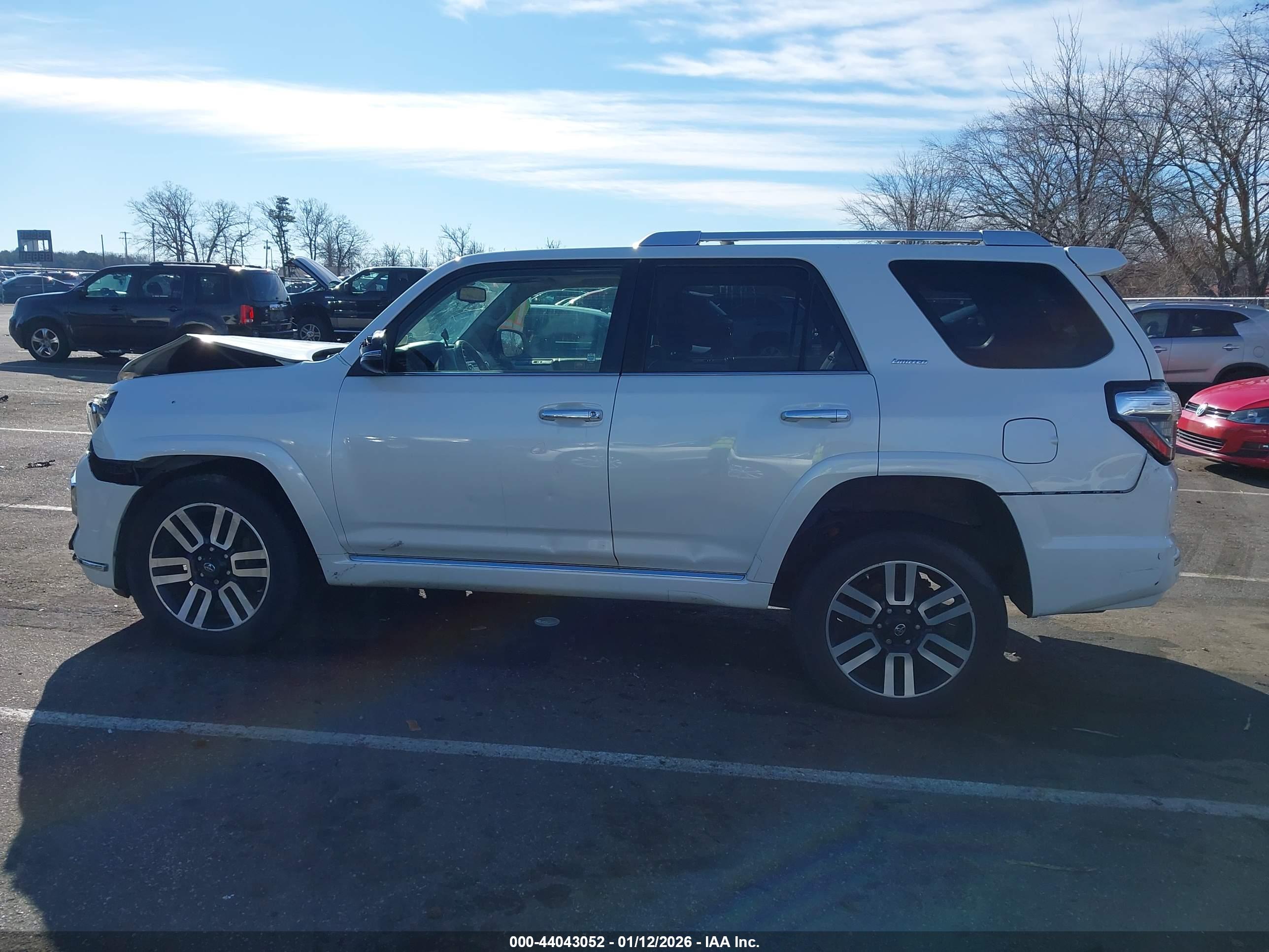 2017 TOYOTA 4RUNNER LIMITED