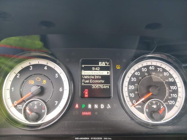 2019 RAM 1500 CLASSIC TRADESMAN  4X2 6'4 BOX
