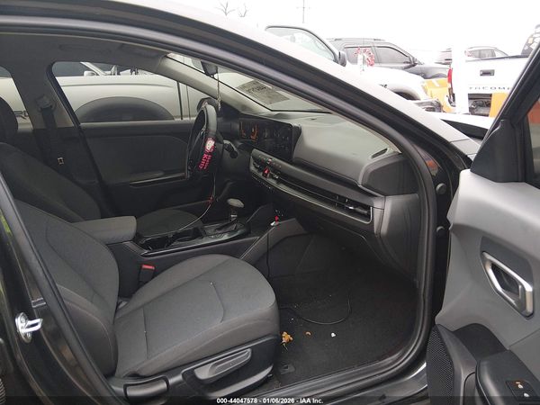 2025 KIA K4 LXS