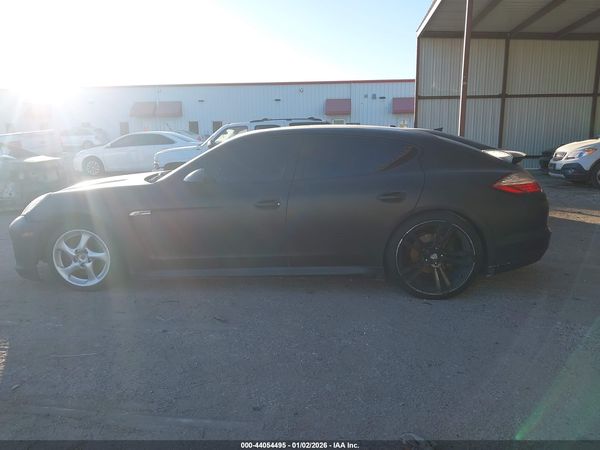 2011 PORSCHE PANAMERA 4