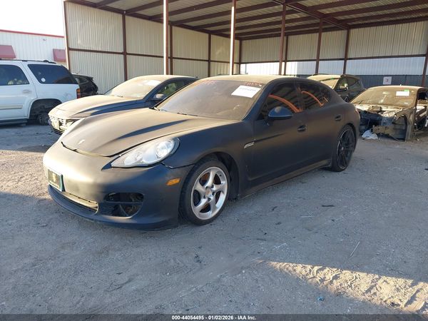 2011 PORSCHE PANAMERA 4