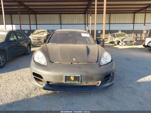 2011 PORSCHE PANAMERA 4