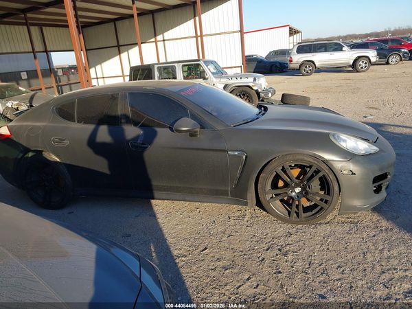 2011 PORSCHE PANAMERA 4