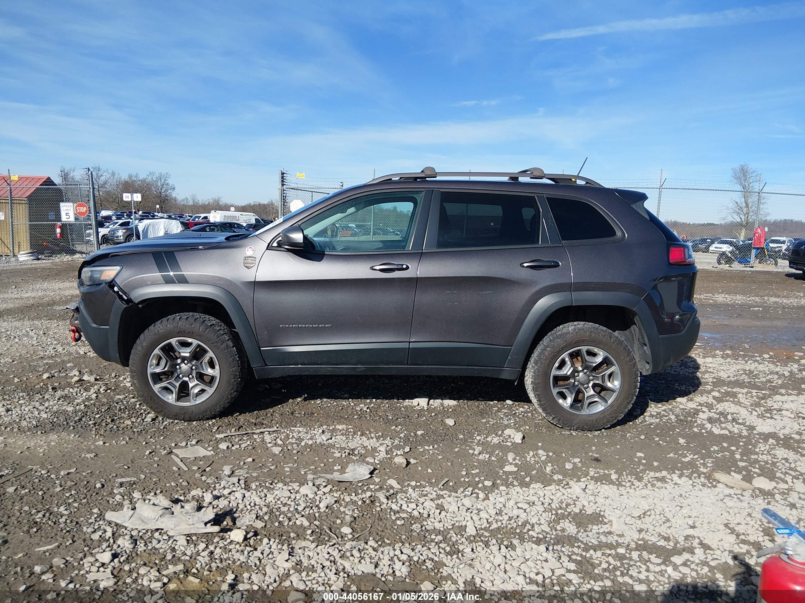 2019 JEEP CHEROKEE TRAILHAWK 4X4