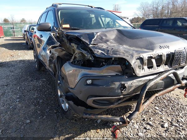 2019 JEEP CHEROKEE TRAILHAWK 4X4