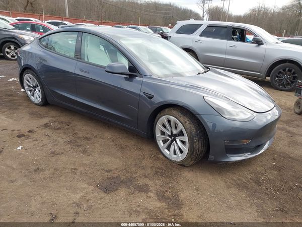 2022 TESLA MODEL 3
