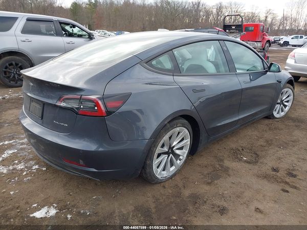 2022 TESLA MODEL 3