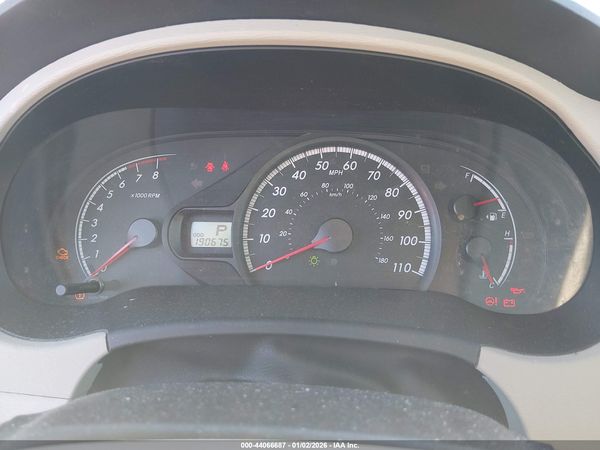 2014 TOYOTA SIENNA LE V6 8 PASSENGER