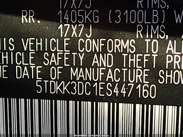 2014 TOYOTA SIENNA LE V6 8 PASSENGER