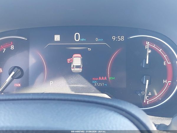 2024 TOYOTA RAV4 XLE