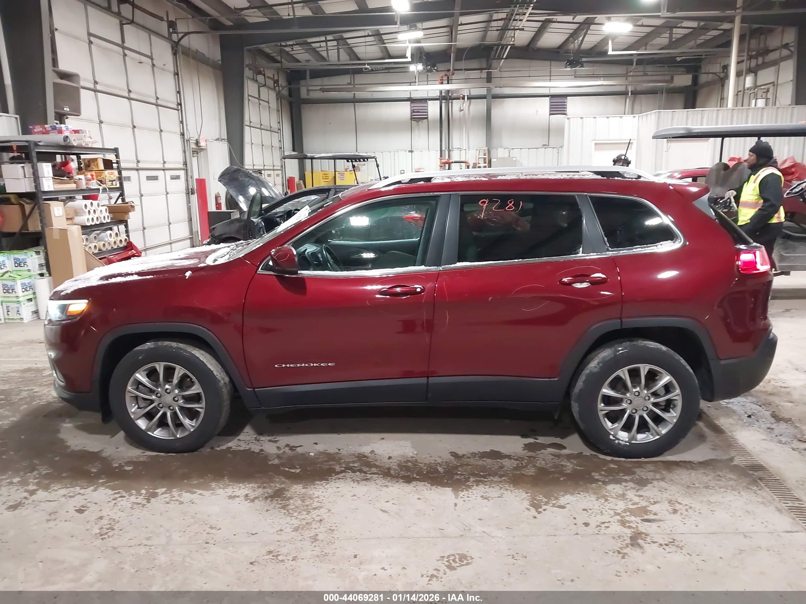 2021 JEEP CHEROKEE LATITUDE LUX FWD