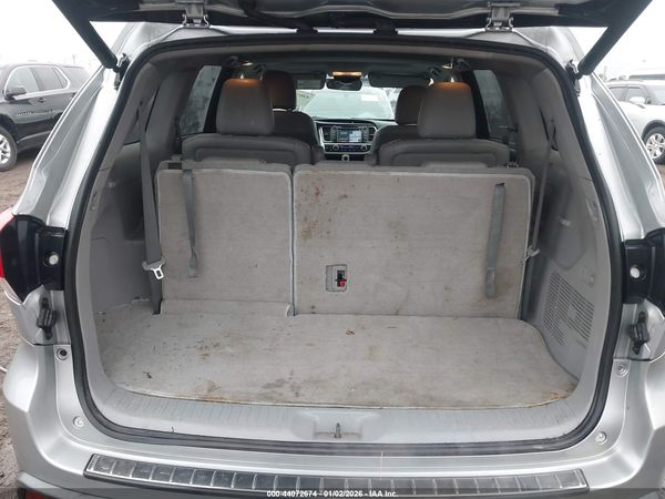 2017 TOYOTA HIGHLANDER XLE