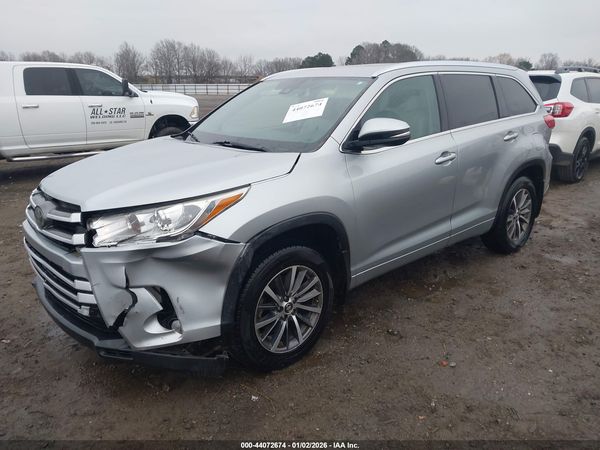 2017 TOYOTA HIGHLANDER XLE
