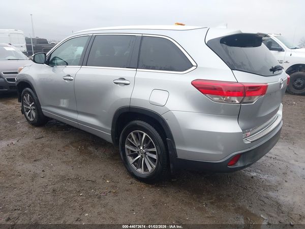 2017 TOYOTA HIGHLANDER XLE