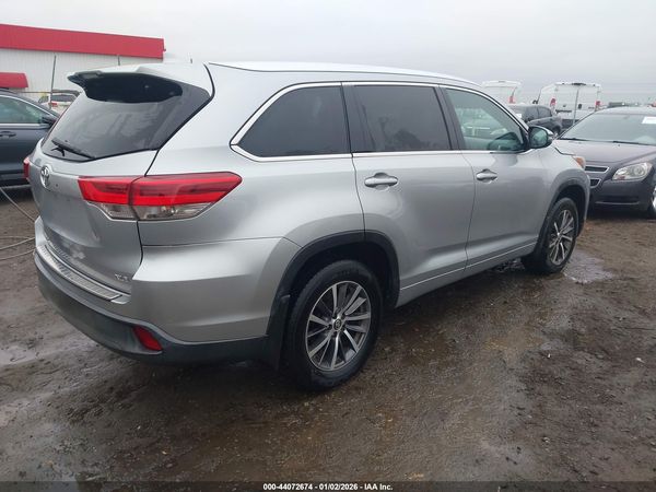 2017 TOYOTA HIGHLANDER XLE