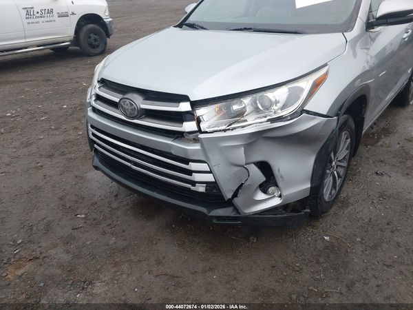 2017 TOYOTA HIGHLANDER XLE