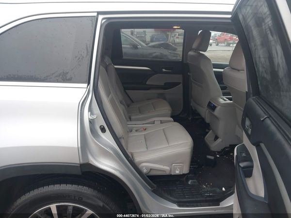 2017 TOYOTA HIGHLANDER XLE