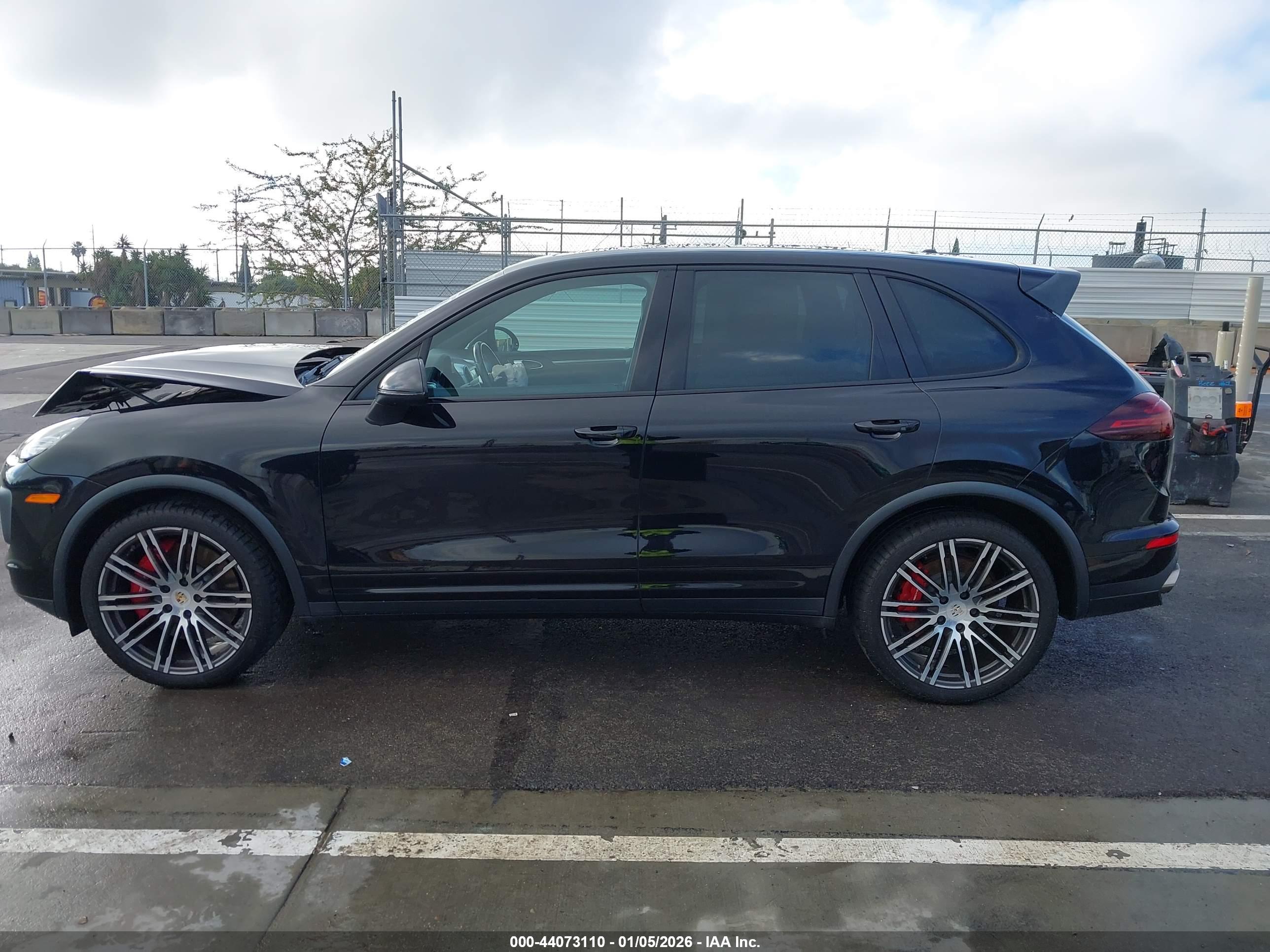 2016 PORSCHE CAYENNE TURBO/TURBO S
