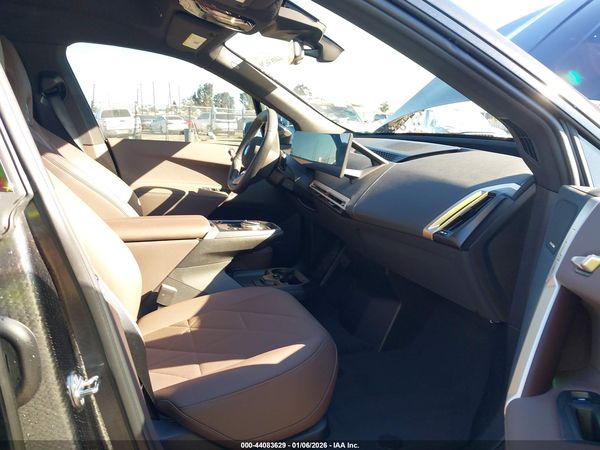 2025 BMW IX XDRIVE50