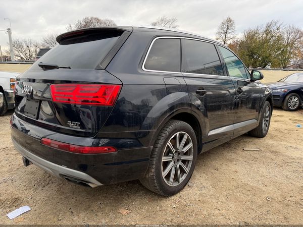 2017 AUDI Q7 3.0T PREMIUM