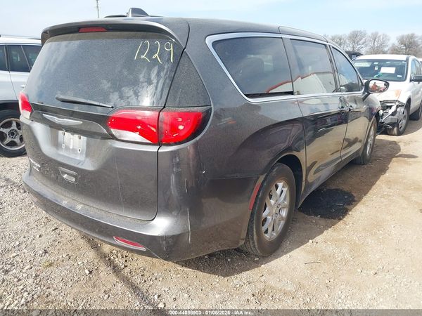 2017 CHRYSLER PACIFICA TOURING — I4