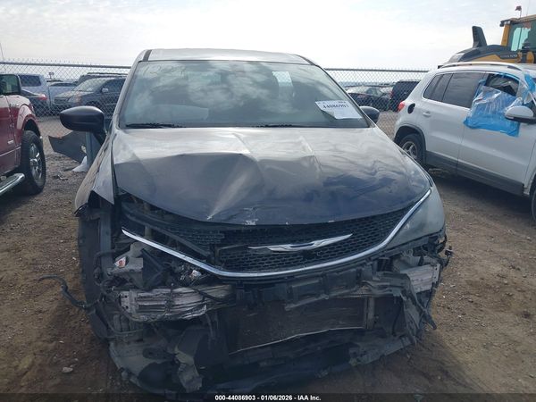 2017 CHRYSLER PACIFICA TOURING — I115