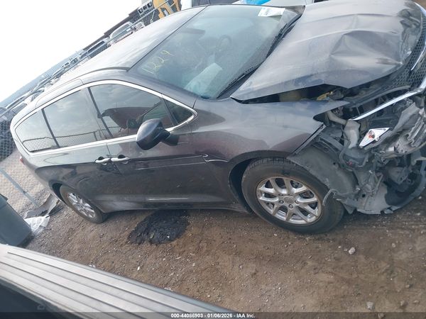 2017 CHRYSLER PACIFICA TOURING — I116
