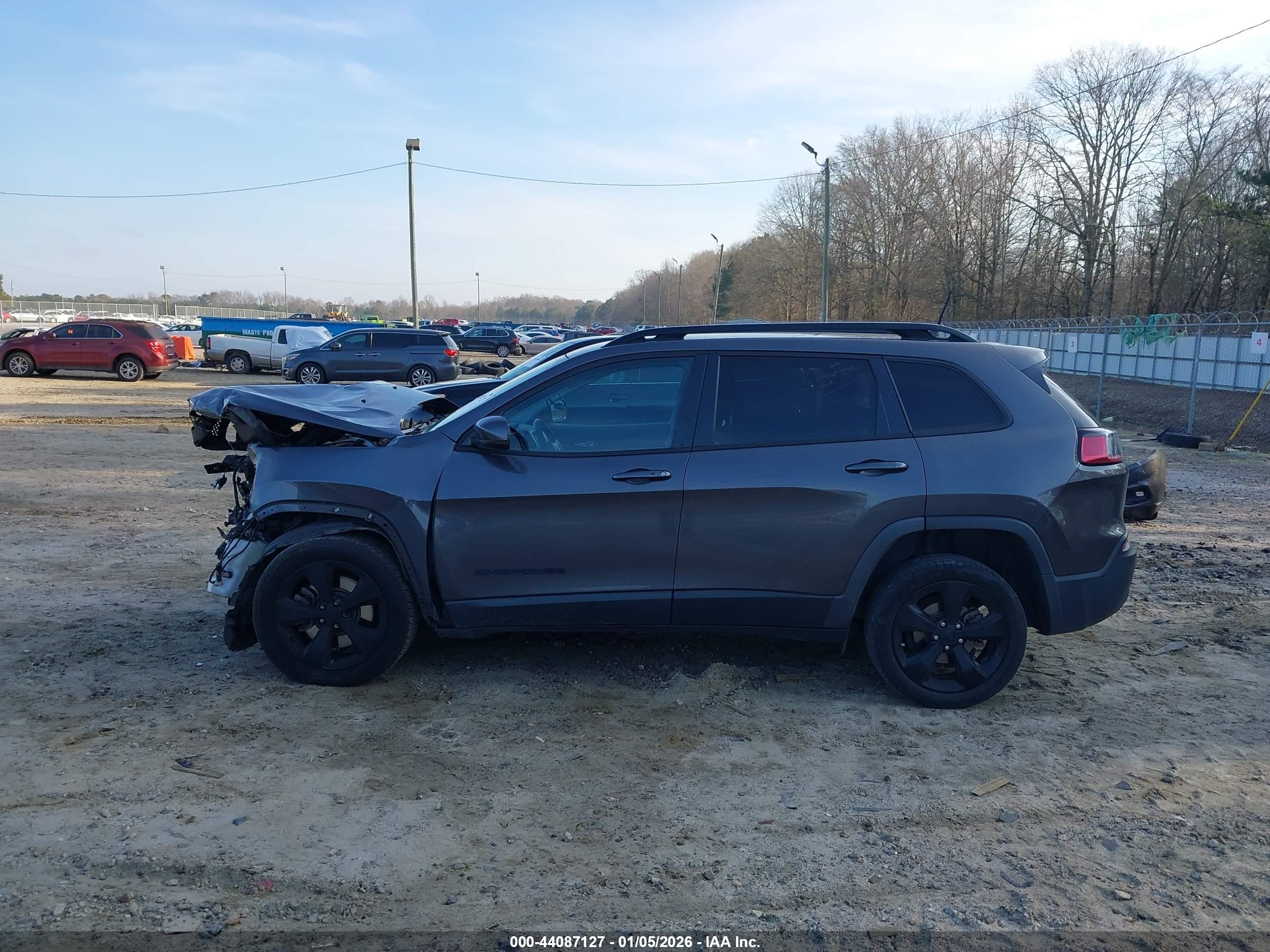 2020 JEEP CHEROKEE ALTITUDE FWD