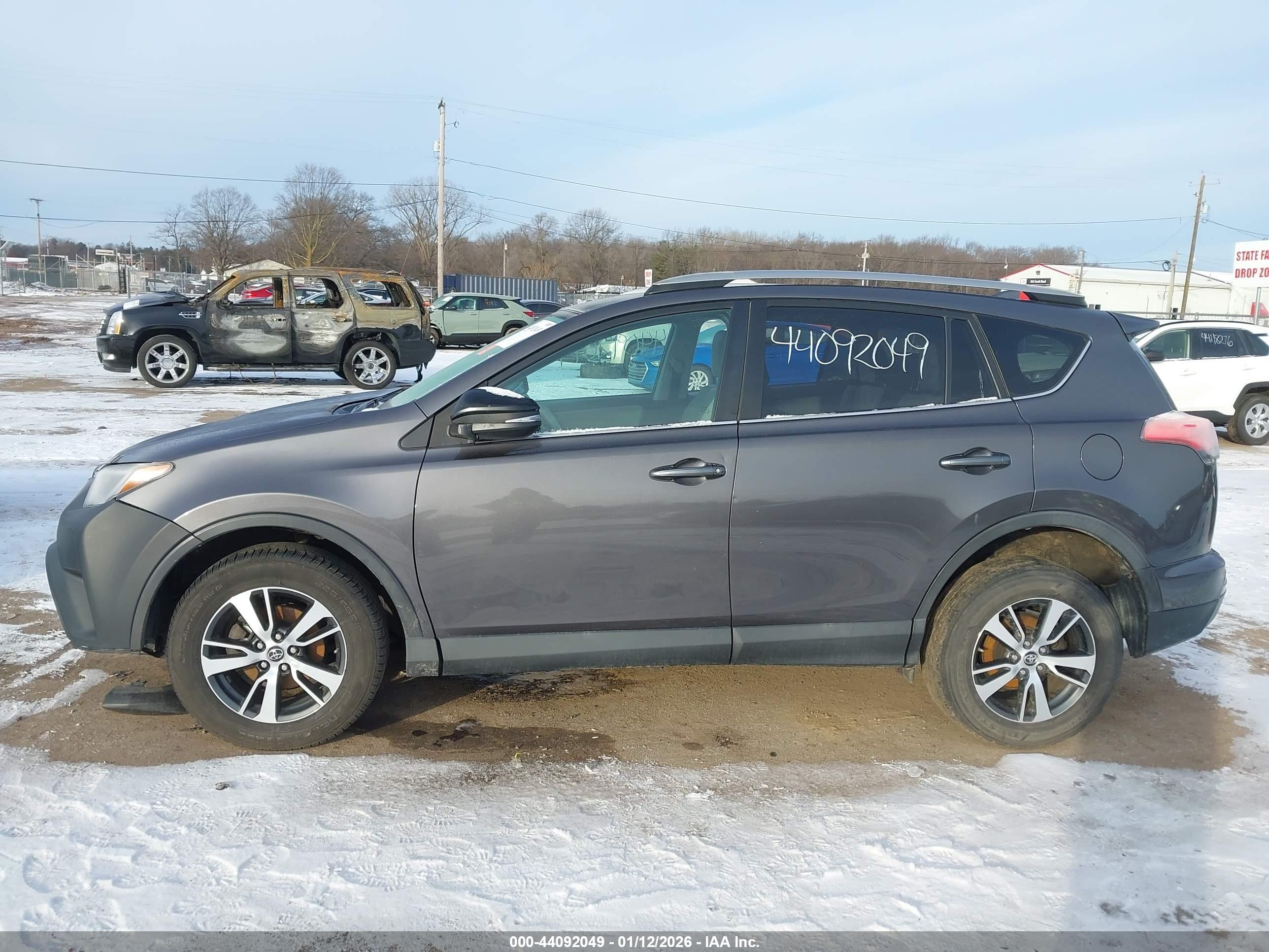 2018 TOYOTA RAV4 XLE