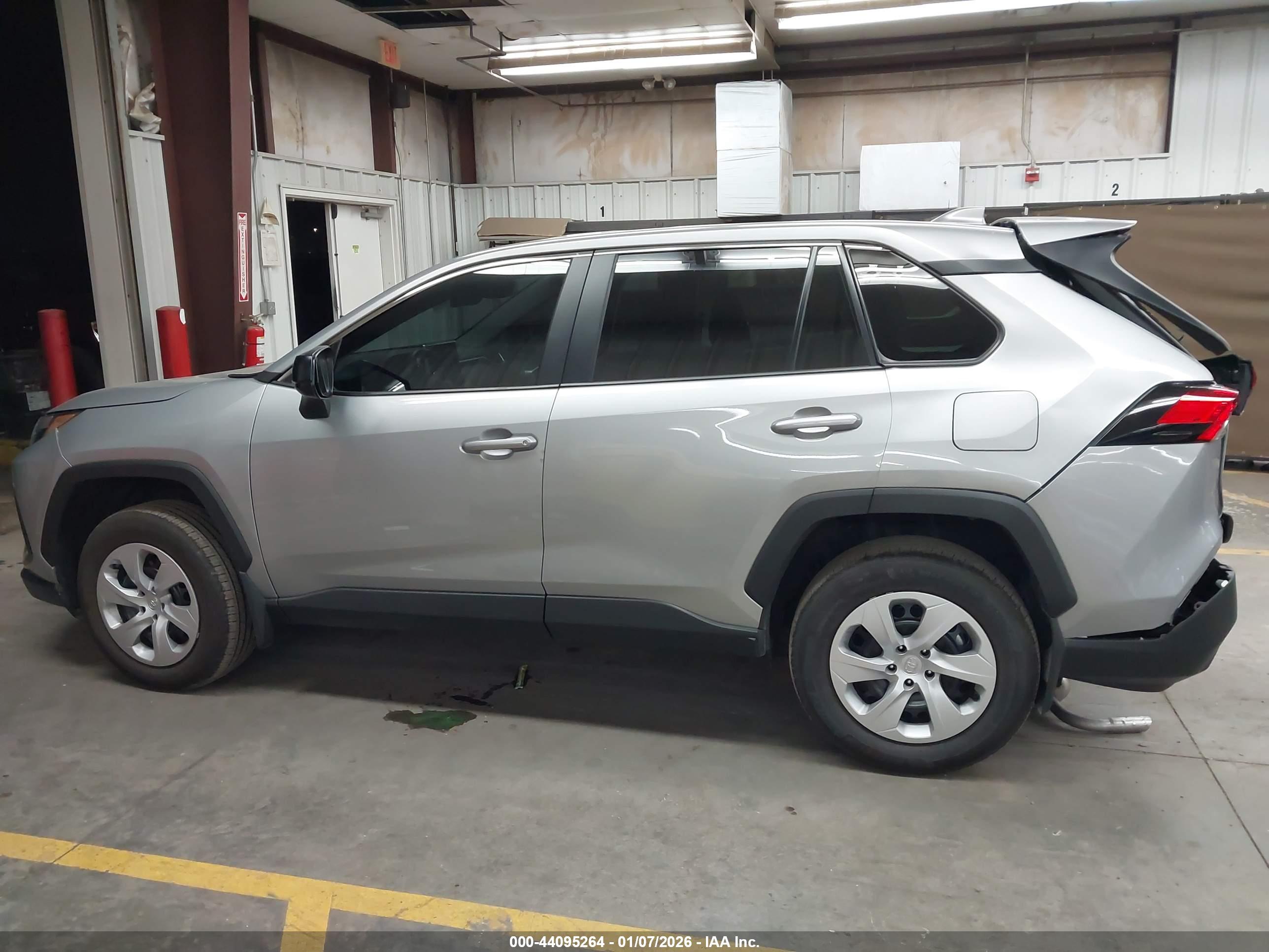 2025 TOYOTA RAV4 LE
