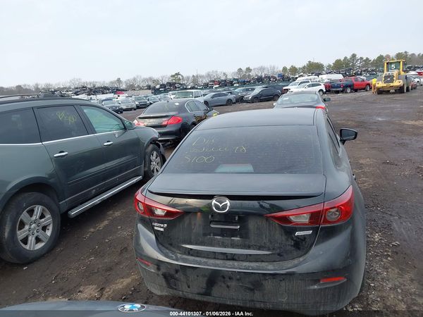 2018 MAZDA MAZDA3 TOURING