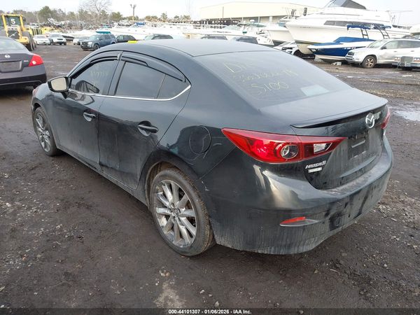 2018 MAZDA MAZDA3 TOURING