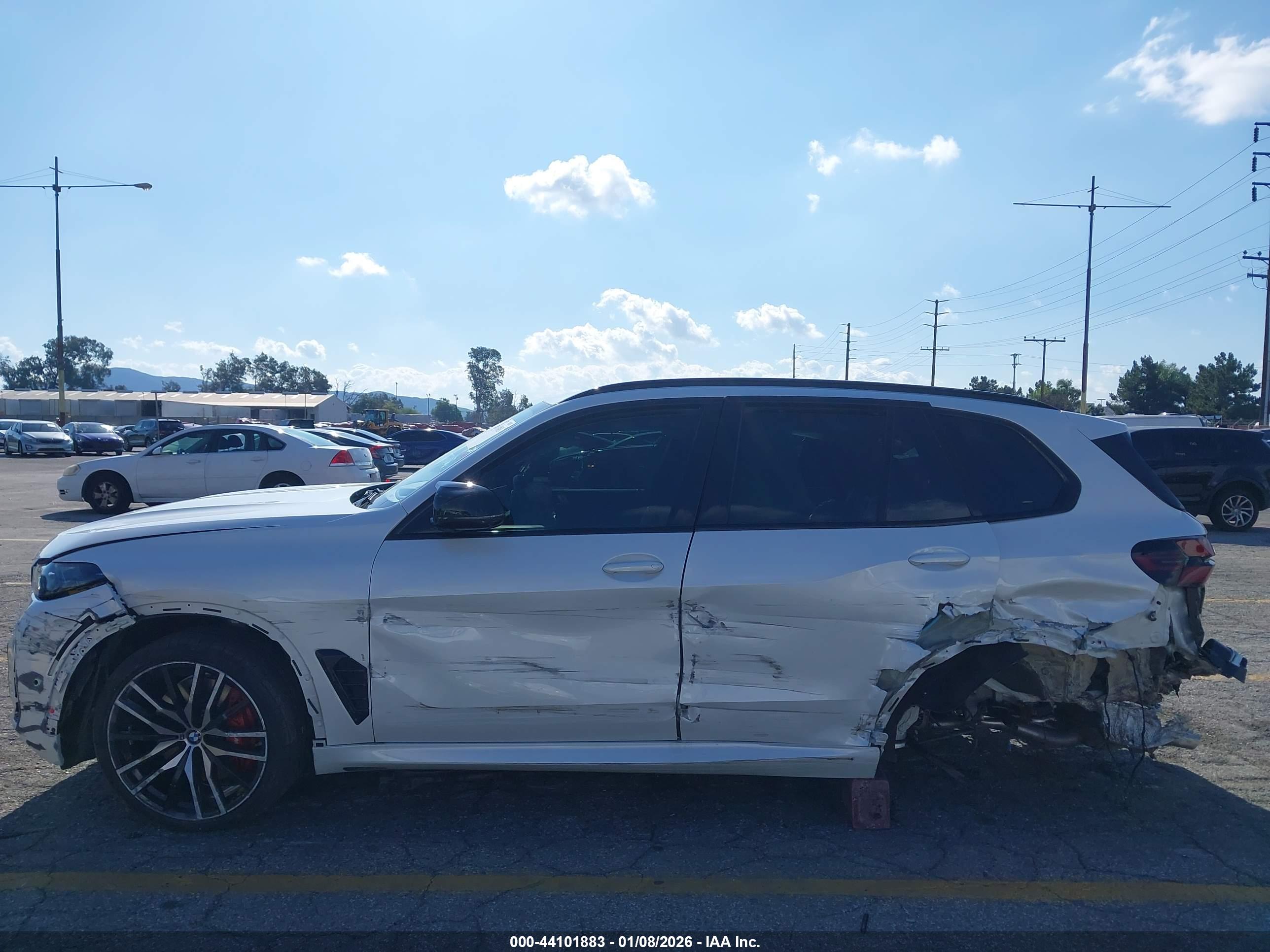 2025 BMW X5 M60I