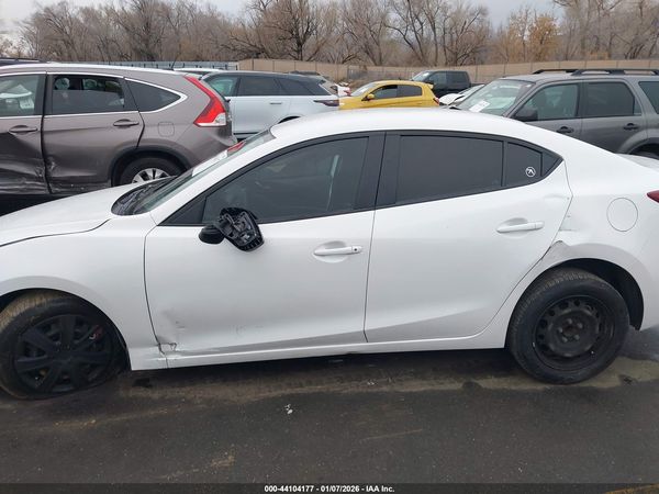 2016 MAZDA MAZDA3