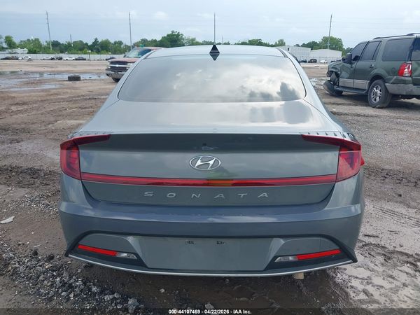 2023 HYUNDAI SONATA SE