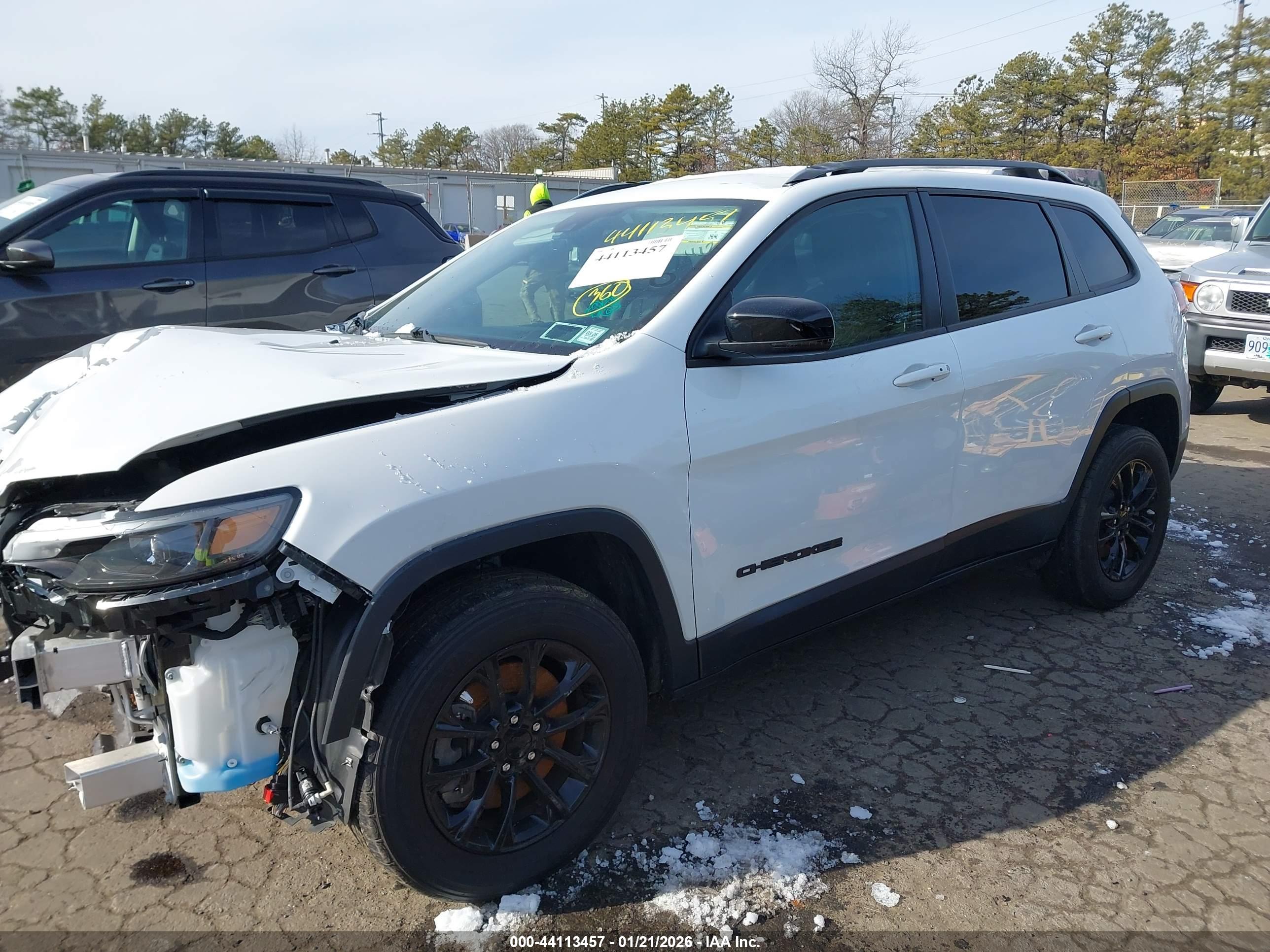2023 JEEP CHEROKEE ALTITUDE LUX 4X4