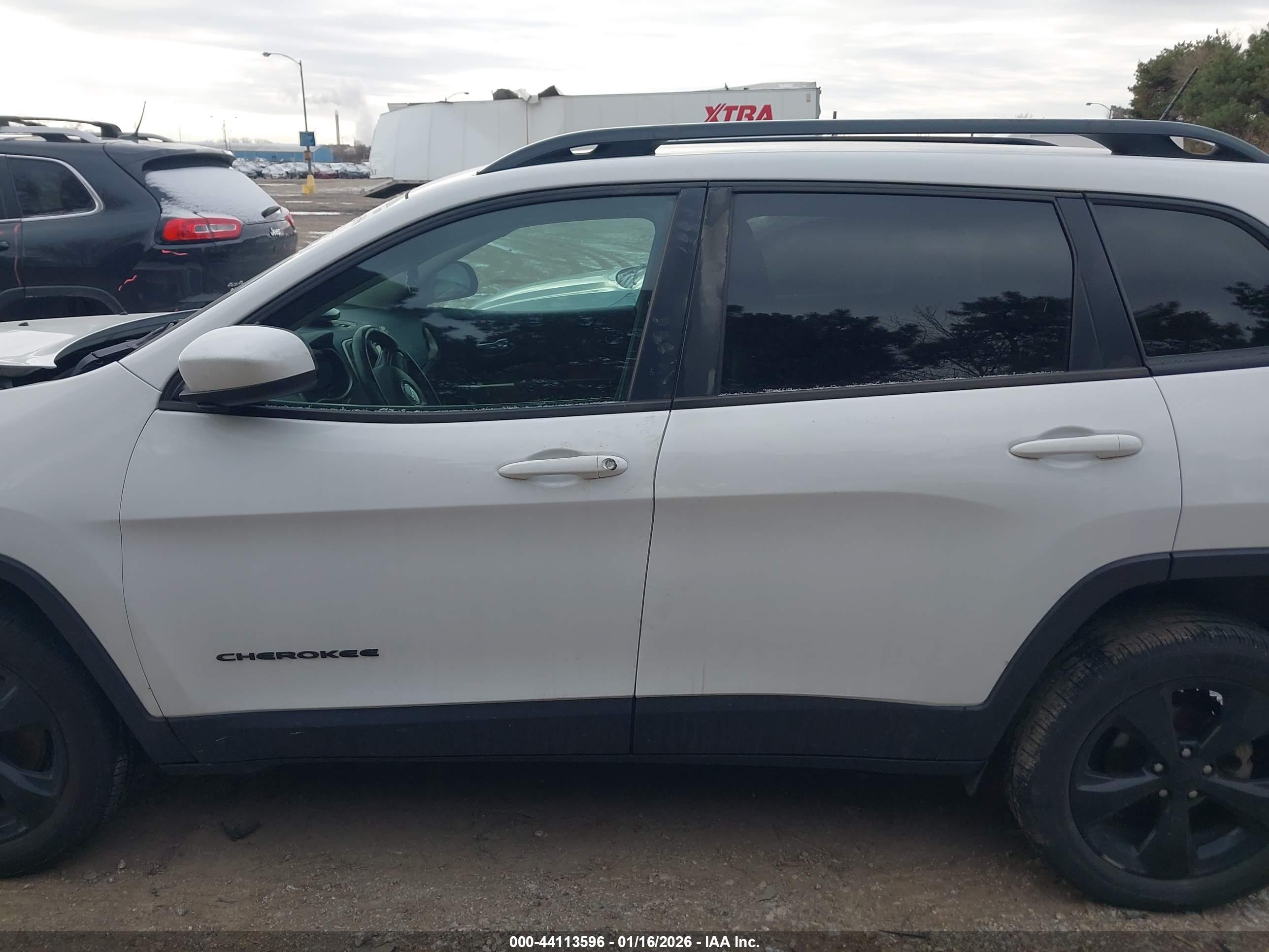 2018 JEEP CHEROKEE LATITUDE FWD