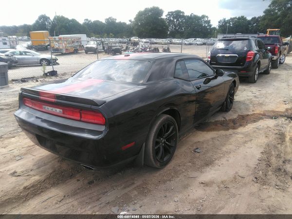 2012 DODGE CHALLENGER SXT